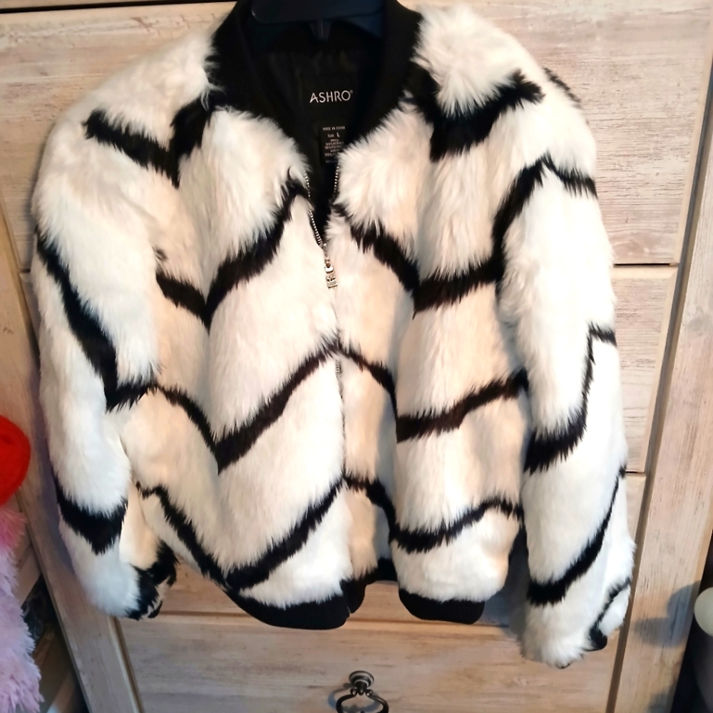Bomber type jacket